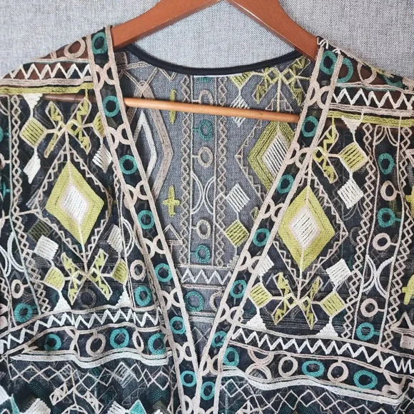 Catherine Top Women's Black Green 3/4 Sleeve Aztec Pattern Kimono Embroidered - Picture 6 of 11